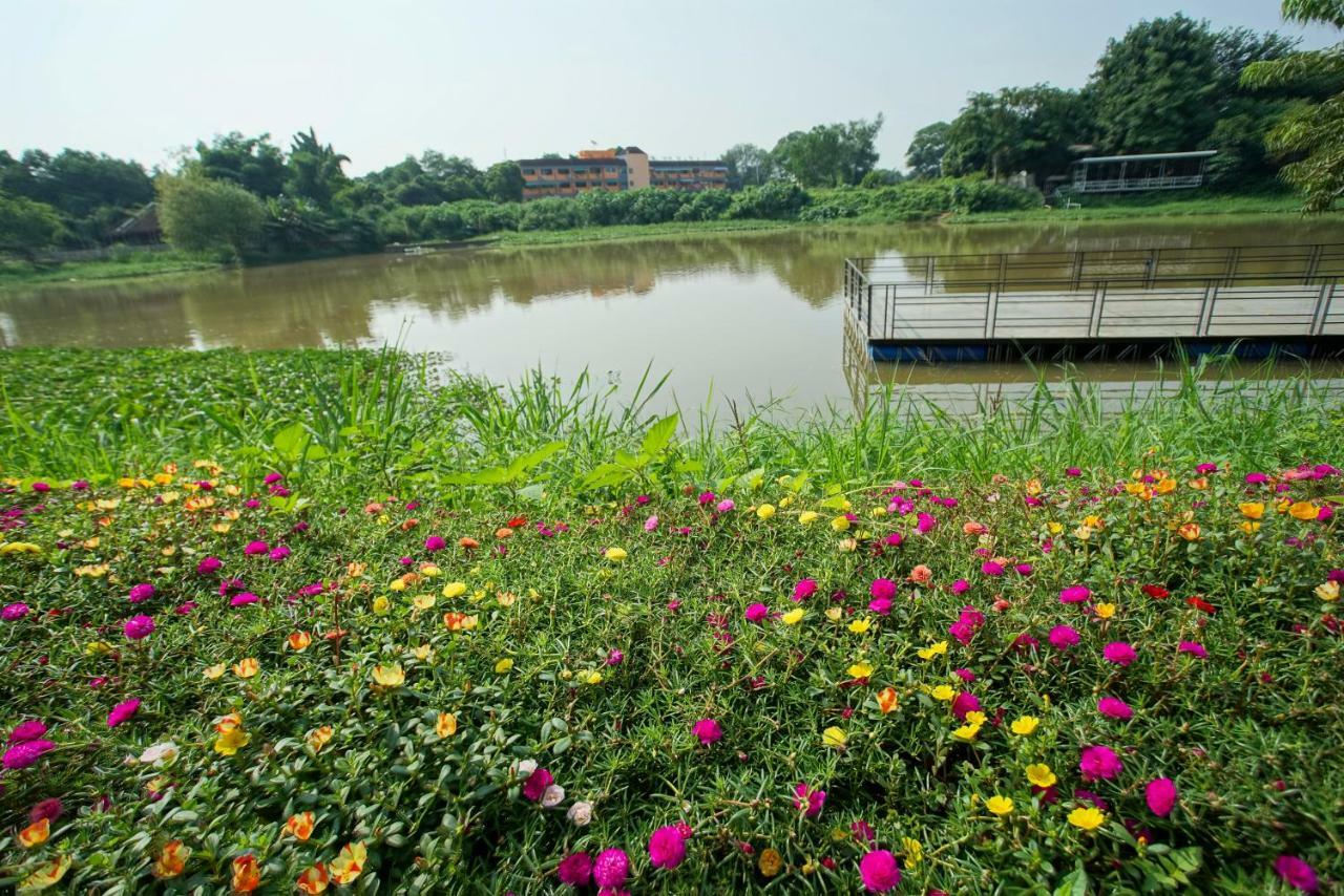 Nantra Chiangmai Riverfront Hotel Chiang Mai Exterior foto